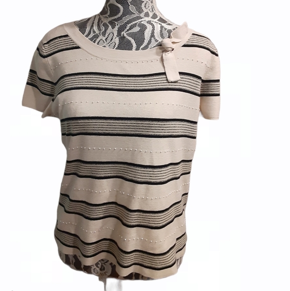 Emma James Sweaters - Emma James Sweater Top💐Adorable